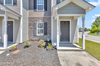 100 W Murrow Ln, Jacksonville, NC 28546