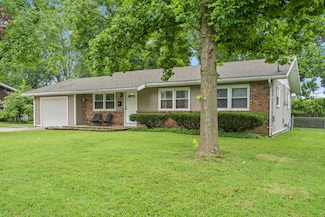 135 N Bonnie Ave, Republic, MO 65738