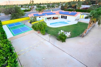 2099 E Racquet Club Rd, Palm Springs, CA 92262