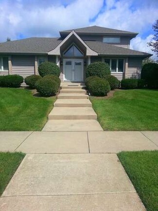 607 Connecticut Ave Unit 3, Naperville, IL 60565