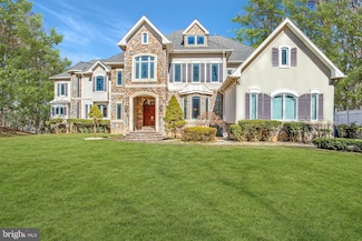7024 Green Oak Dr, McLean, VA 22101