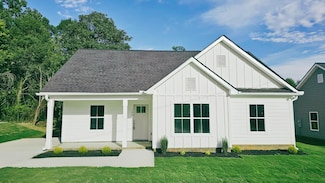 166 Milliken Ave, Drayton, SC 29333