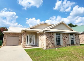 115 Teddy Ln, Picayune, MS 39466