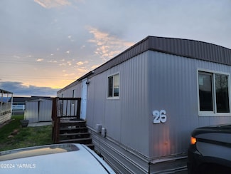 181 Schut Rd, Moxee, WA 98936