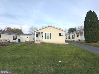 30 Fort Lee Dr, Stafford Township, NJ 08050