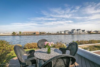 10 Packer Ave, Rumson, NJ 07760