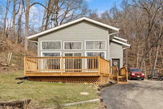 1869 Miller Rd, Dubuque, IA 52003
