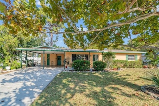 4652 MacEachen Blvd, Sarasota, FL 34233