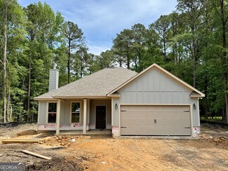 134 Country World Dr, Macon, GA 31211