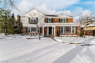 18201 Shelburne Rd, Shaker Heights, OH 44118
