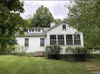 717 Spring Lake Rd, Red Hook, NY 12571