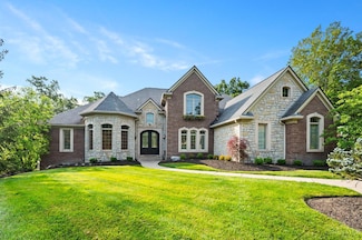 9317 E Kemper Rd, Loveland, OH 45140