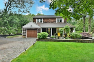 41 Grassy Pond Dr, Smithtown, NY 11787