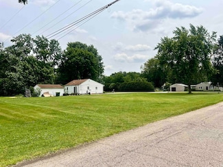 56362 45th St, Elkhart, IN 46516