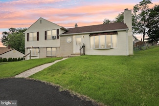 694 Davisville Rd, Warminster, PA 18974