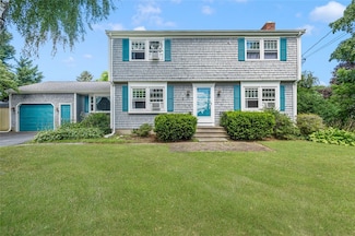 11 Hillcrest Rd, Portsmouth, RI 02871