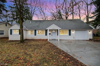 29242 Ashwood Dr, Wickliffe, OH 44092