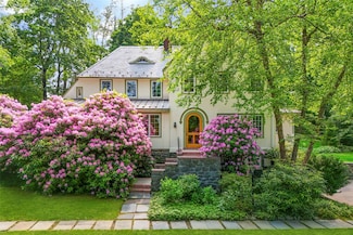 223 Rockingstone Ave, Larchmont, NY 10538