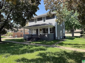 316 Arizona Ave NW, Orange City, IA 51041