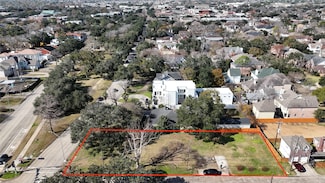 4800 Bellaire Blvd, Bellaire, TX 77401