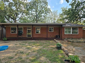 127 Brown St, Hot Springs National Park, AR 71913