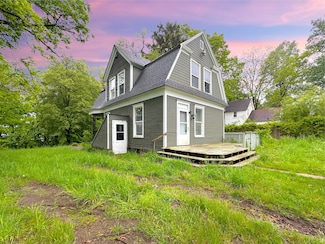93 Goguac St E, Battle Creek, MI 49015
