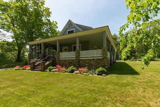 142 Pierce Rd, Townsend, MA 01469