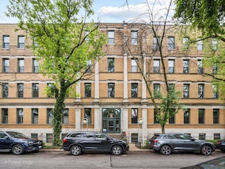 2035 W Charleston St Unit 205, Chicago, IL 60647