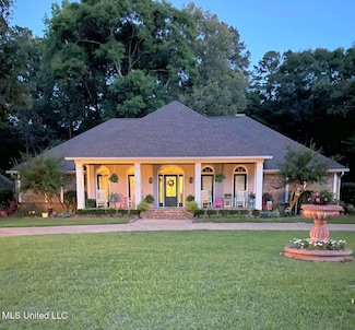 721 Country Place Dr, Pearl, MS 39208