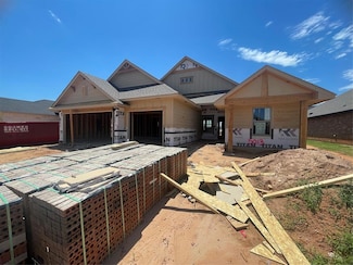 5013 Misty Wood Ln, Mustang, OK 73064