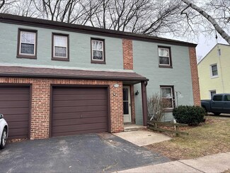 5586 Azalea Ct, Greendale, WI 53129
