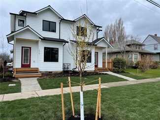 2119 Ellis St, Bellingham, WA 98225