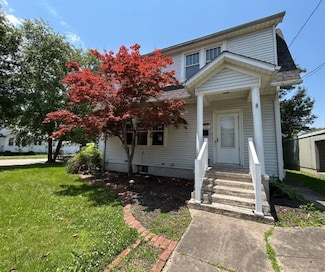 411 SE 2nd St, Fairfield, IL 62837