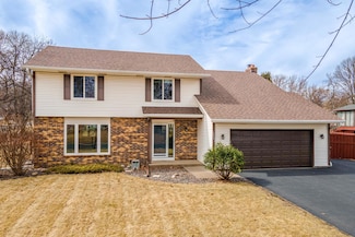 10701 Zopfi Way E, Maple Grove, MN 55369