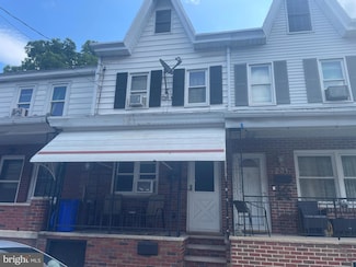 229 S Nichols St, Saint Clair, PA 17970