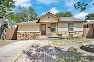 1530 Cottonwood St, Grand Prairie, TX 75050