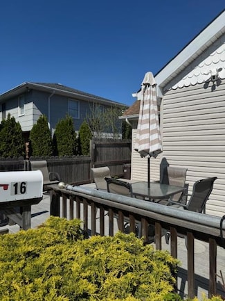 16 November Walk, Long Beach, NY 11561