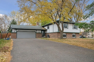 4384 Oakhurst Ave, Saint Paul, MN 55127