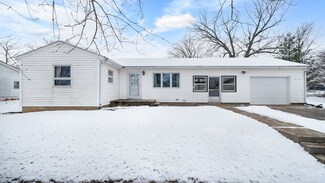 303 E Second St, Leaf River, IL 61047