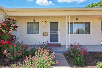 9722 Apache Ave NE, Albuquerque, NM 87112