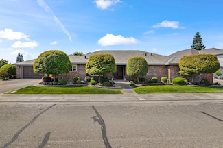 148 Mokelumne River Dr, Lodi, CA 95240