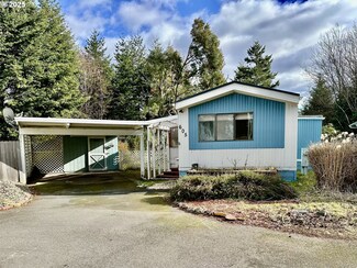605 Shorepines Vista, Coos Bay, OR 97420