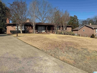 1920 Highfield Dr, Vestavia, AL 35216