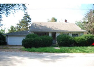 9 College St, Avella, PA 15312