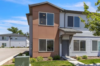 797 S Cowans Ct, Clearfield, UT 84015