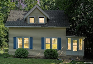 46044 Norton Ct, Northville, MI 48167