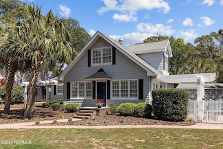 103 Acorn Ct, Atlantic Beach, NC 28512