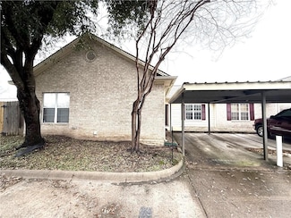 612 Townplace Dr, College Station, TX 77840