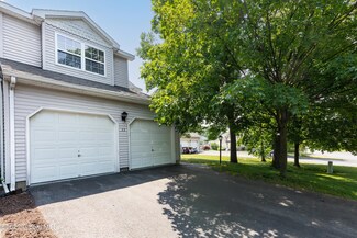 33 Brook St, Rensselaer, NY 12144