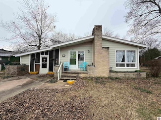 600 3rd St, Hazel, KY 42049